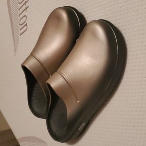 Gold Oofos clogs
